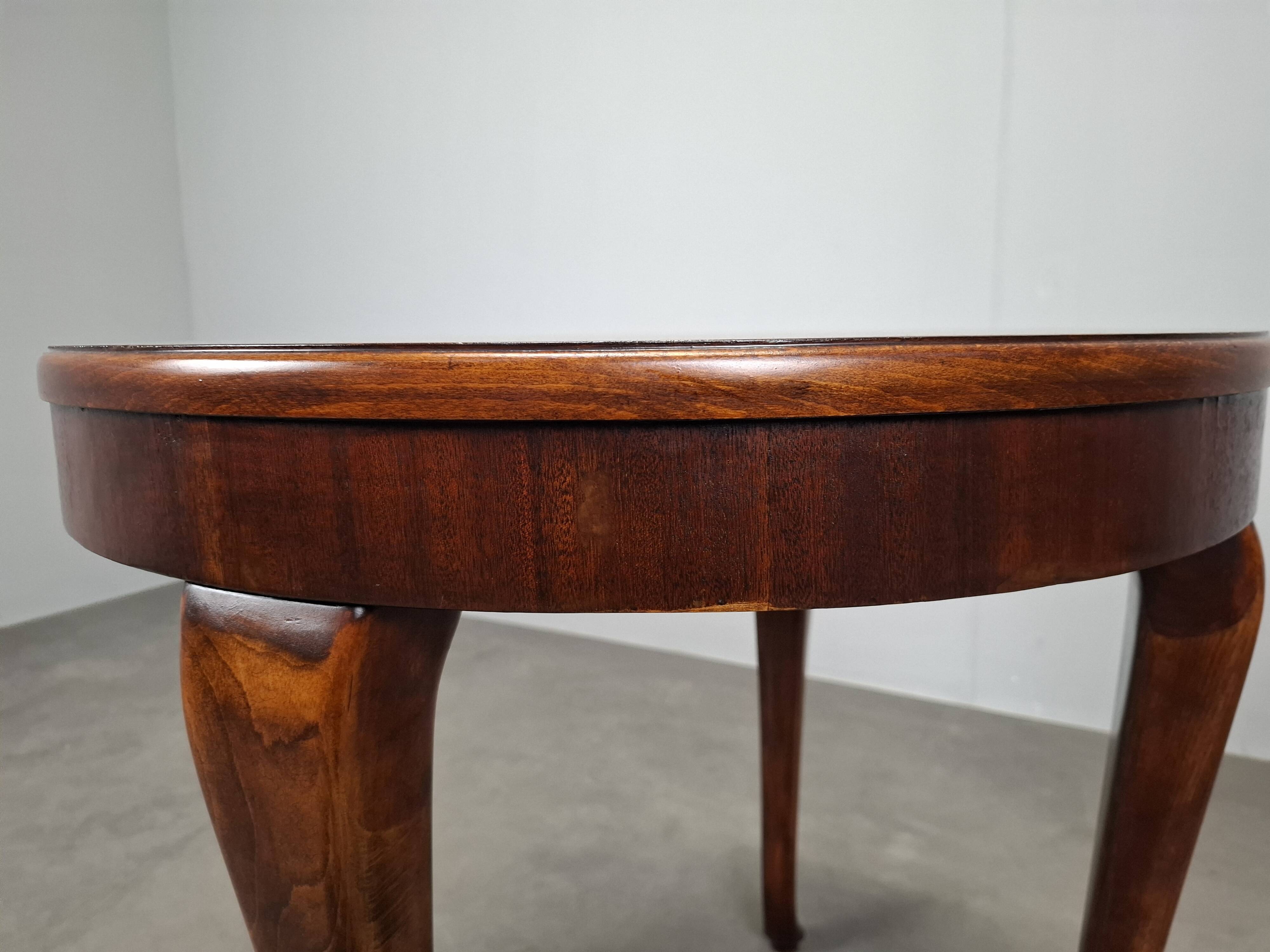 1930s Czechoslovak Art Deco Round Table in Wood and Veneer