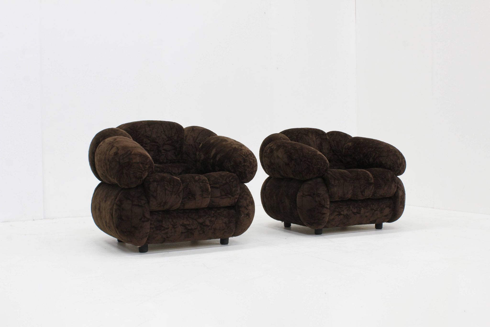 Vintage Italian armchairs brown velvet  1970s , set of 2
