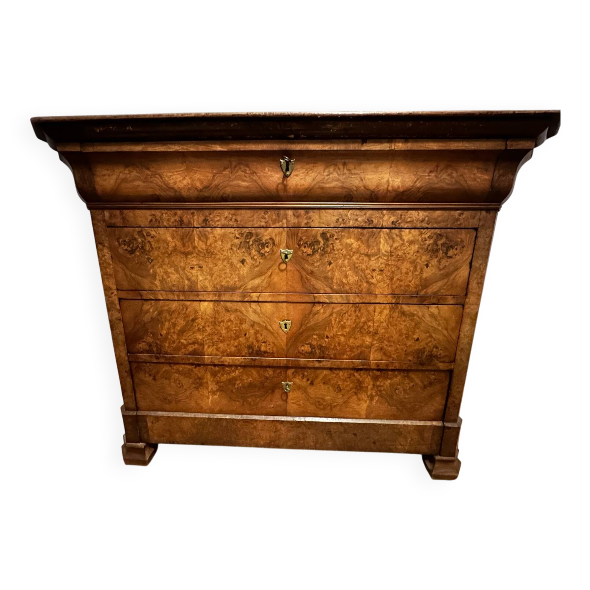 Chest of drawers in solid walnut