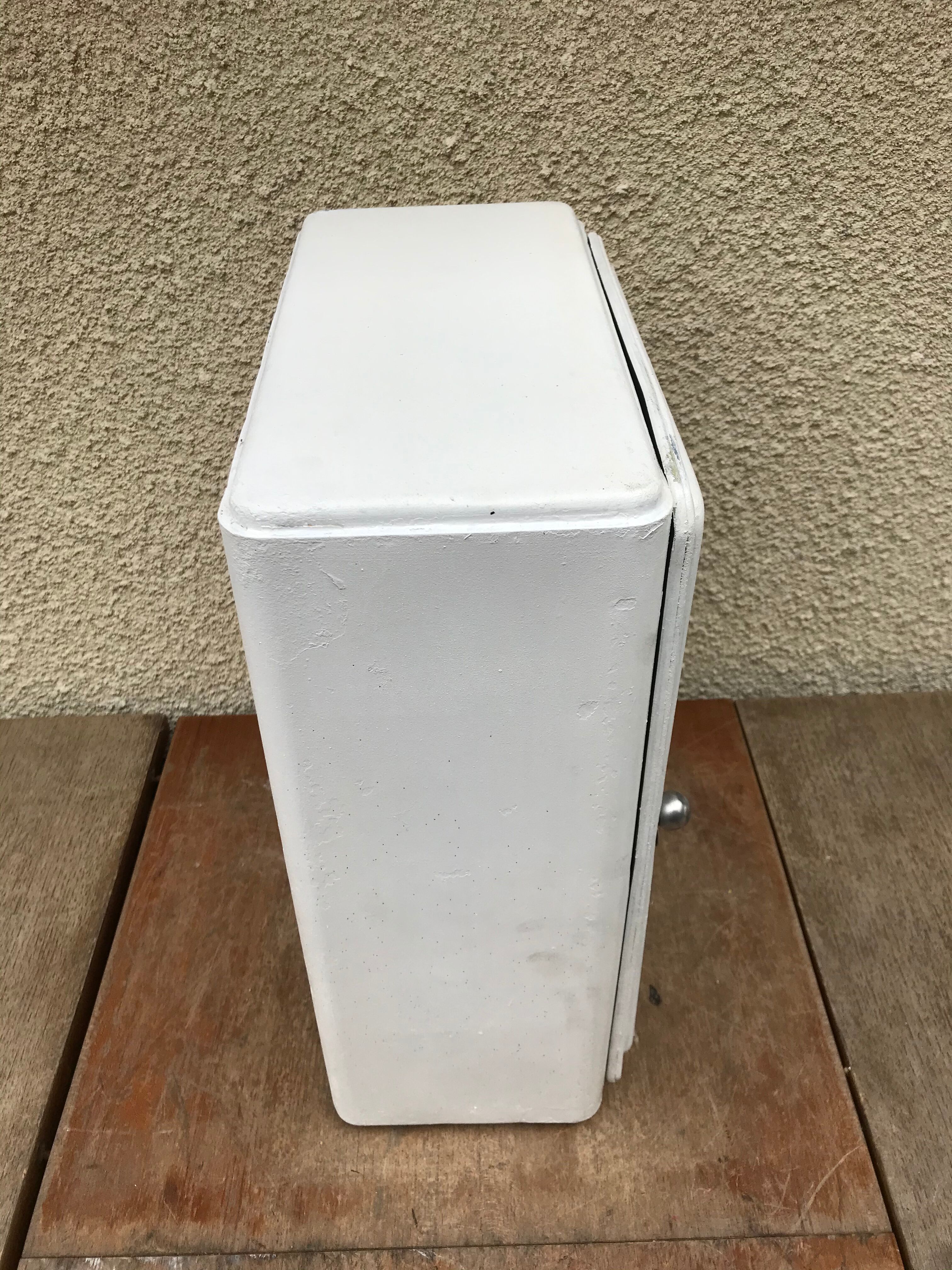 Former white metal pharmacy wardrobe vintage mirror