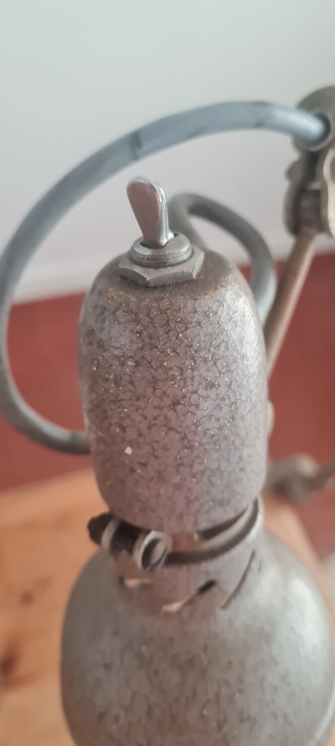 Lumina workshop lamp