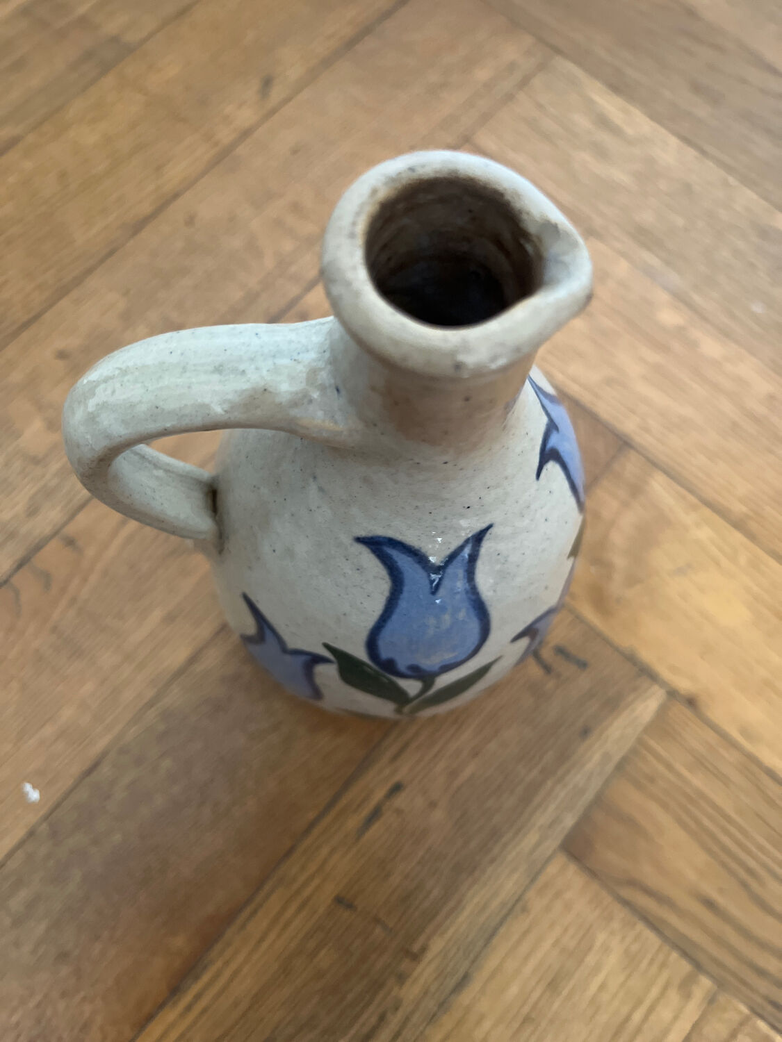 Old pitcher Jean Guarillon