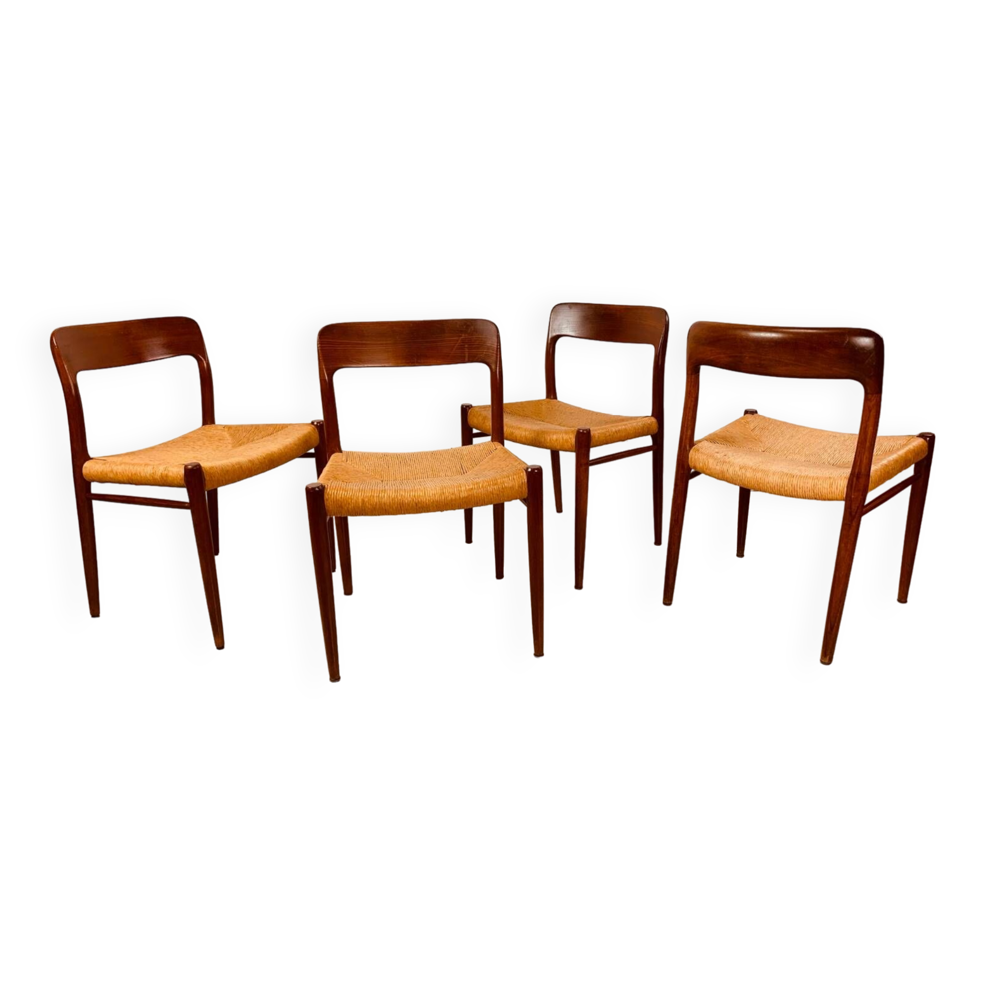 Moller 75 chairs