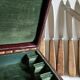 Set de 12 couteaux manches en bois d'olivier 1960