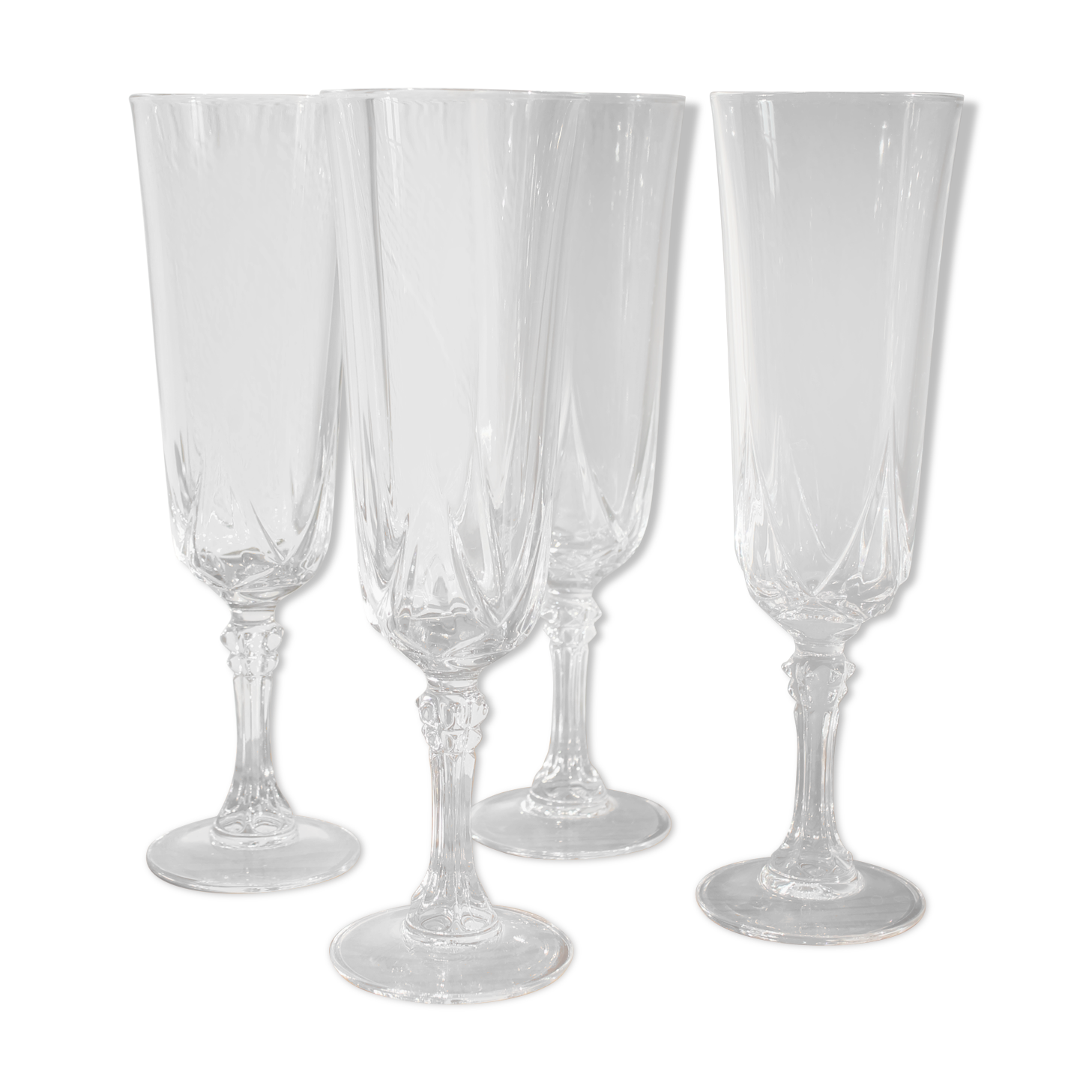 4 vintage champagne flutes in Arques crystal model "Auteuil"