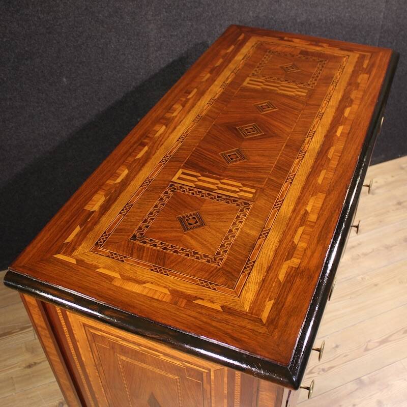Commode en marqueterie de style Louis XVI italien du 20e siècle