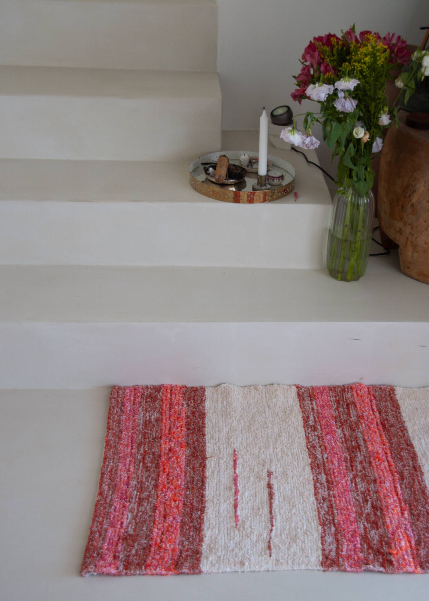 Handmade recycled cotton rug - Coral and ecru