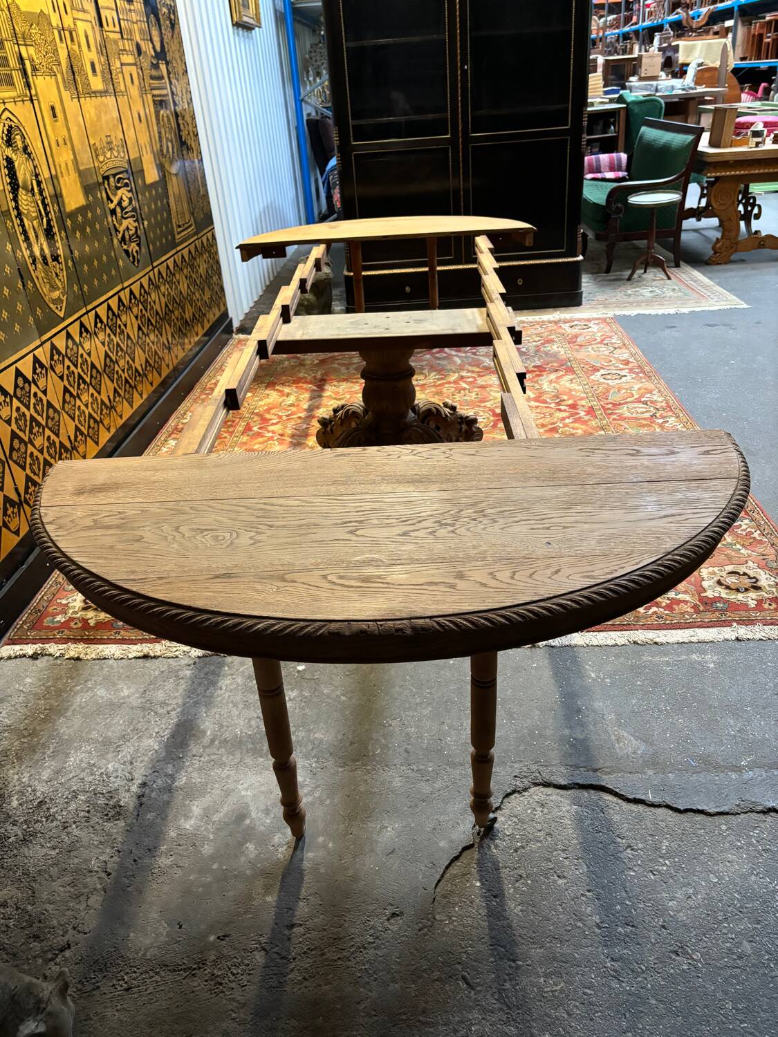 Napoléon III aero gummed oval table