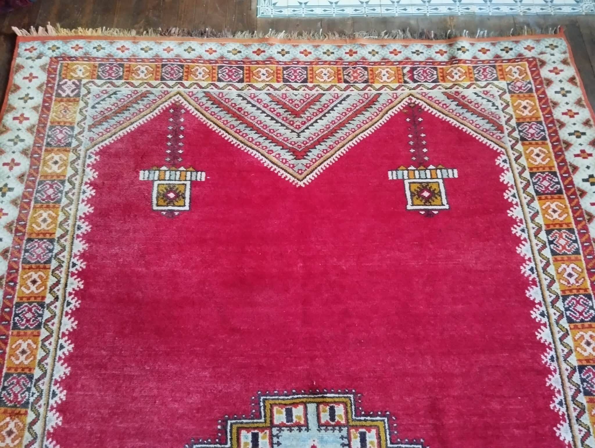 Handmade Berber Taznakht rug 307x192cm