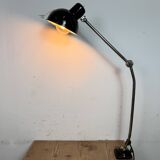 Lampe de bureau, d'atelier industriel en tôle émaillée noire, années 1950