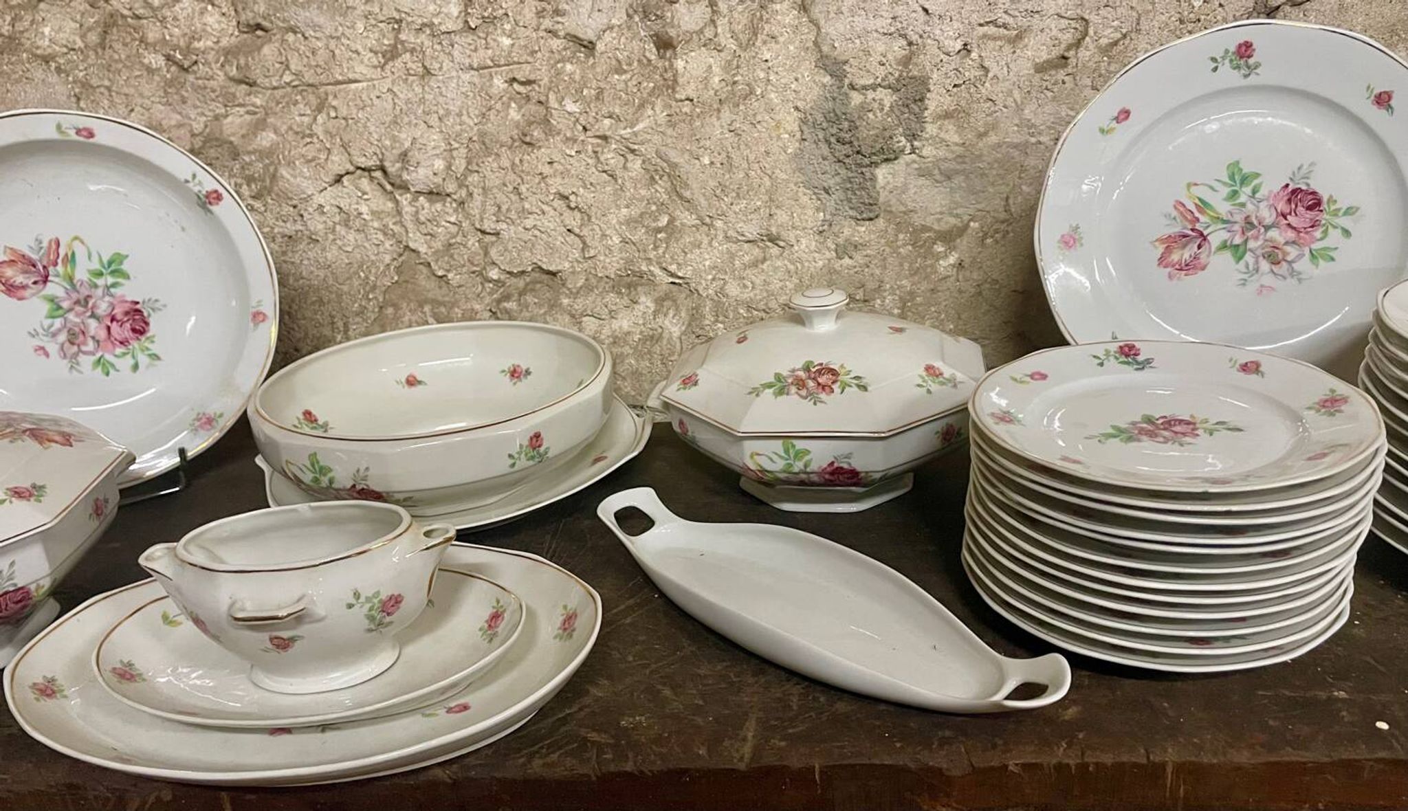 Grand Service de Table 45 Pièces, Porcelaine de Limoges BERRY Décor
