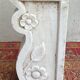 Column pedestal in sculpted Carrara marble