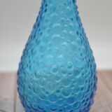 Turquoise blue decanter of 56 centimeters with cap & relief