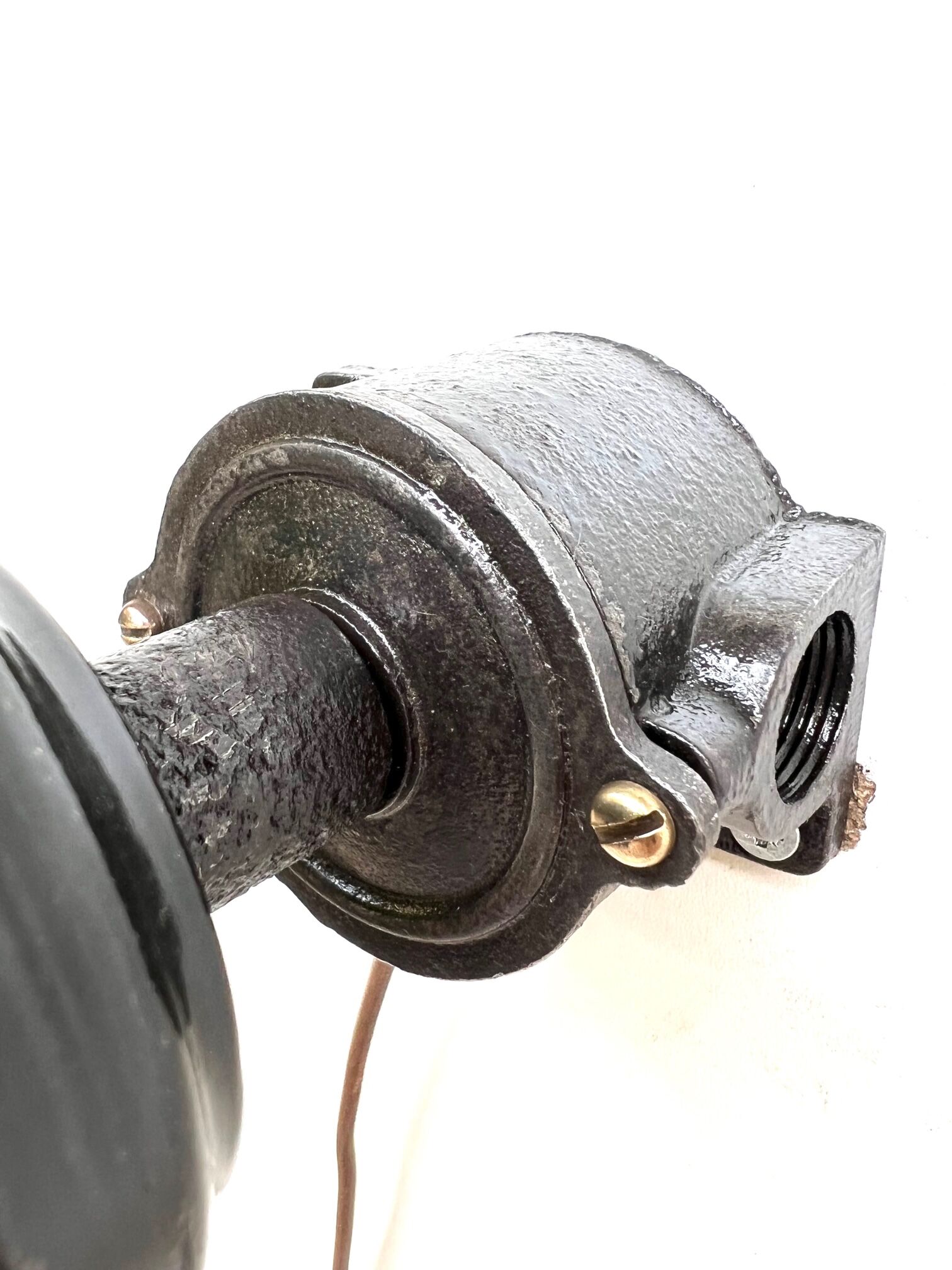 BLACK ENAMELLED TOLE WALL LAMP 1940 LEGRAND Ø 25 CM