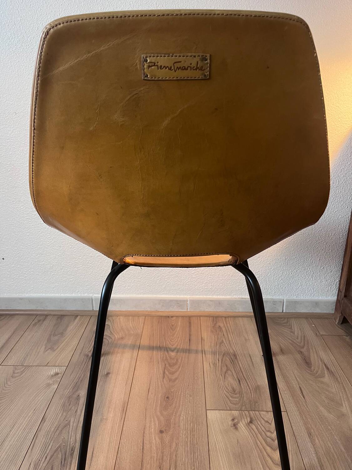 “Tonneau” chair by Pierre Guariche