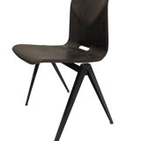 Pagholz Galvanitas S22 stackable school chair