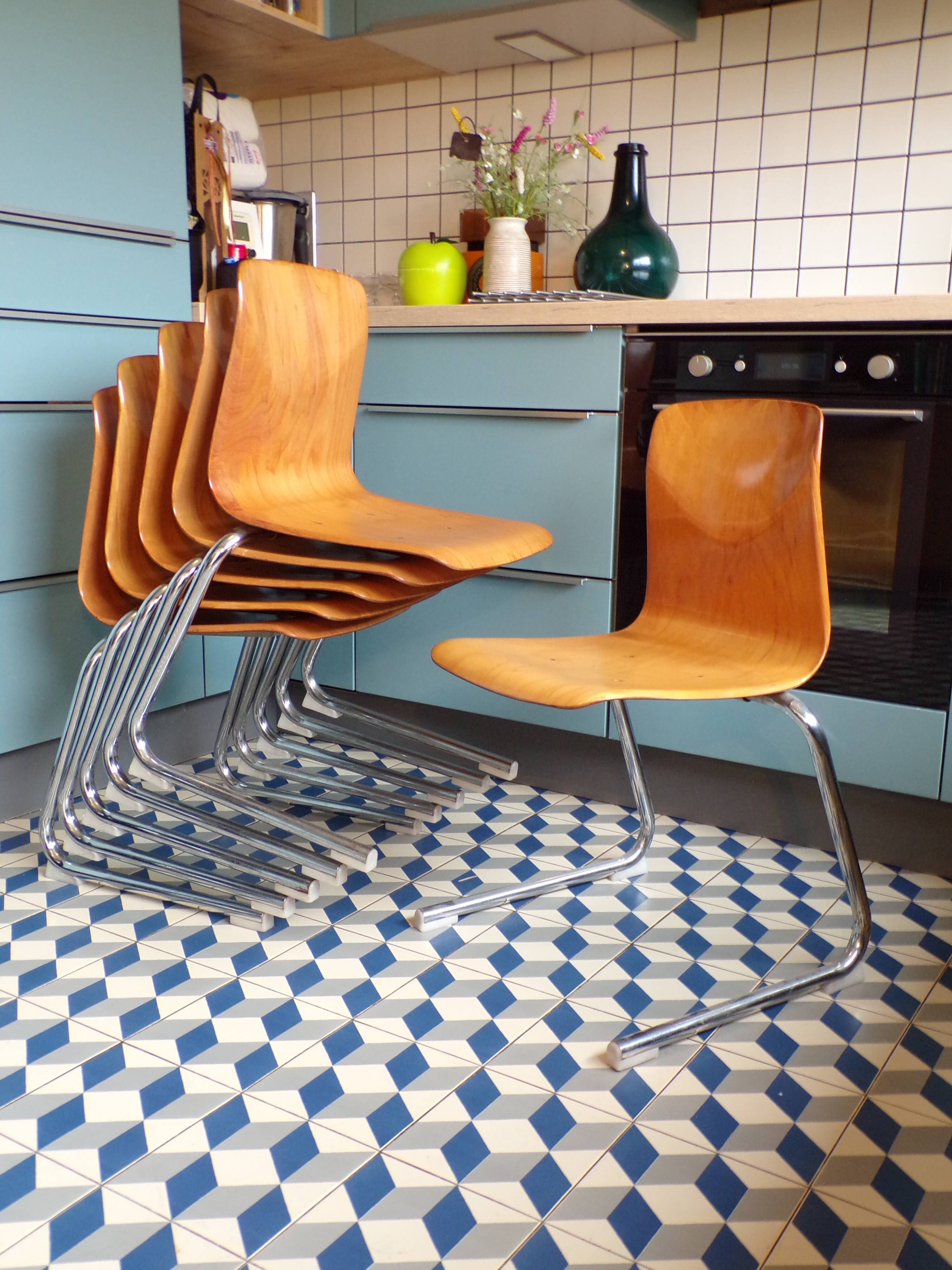 Suite 6 Galvanitas chairs in pagwood