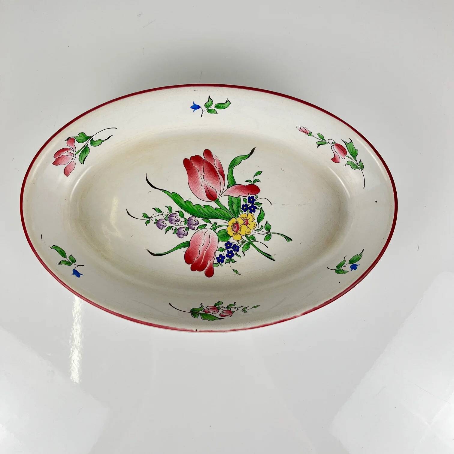Culinary dish (for oven), Réverbère model by KG Lunéville, tulip pattern.