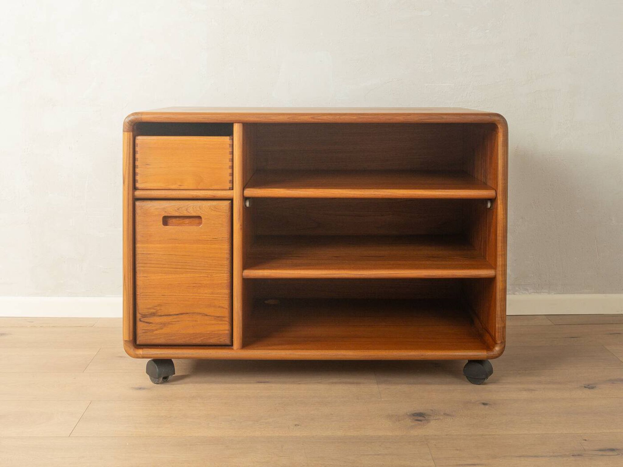 1960s HiFi rack by Dyrlund