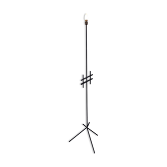 Tripod floor lamp in iron