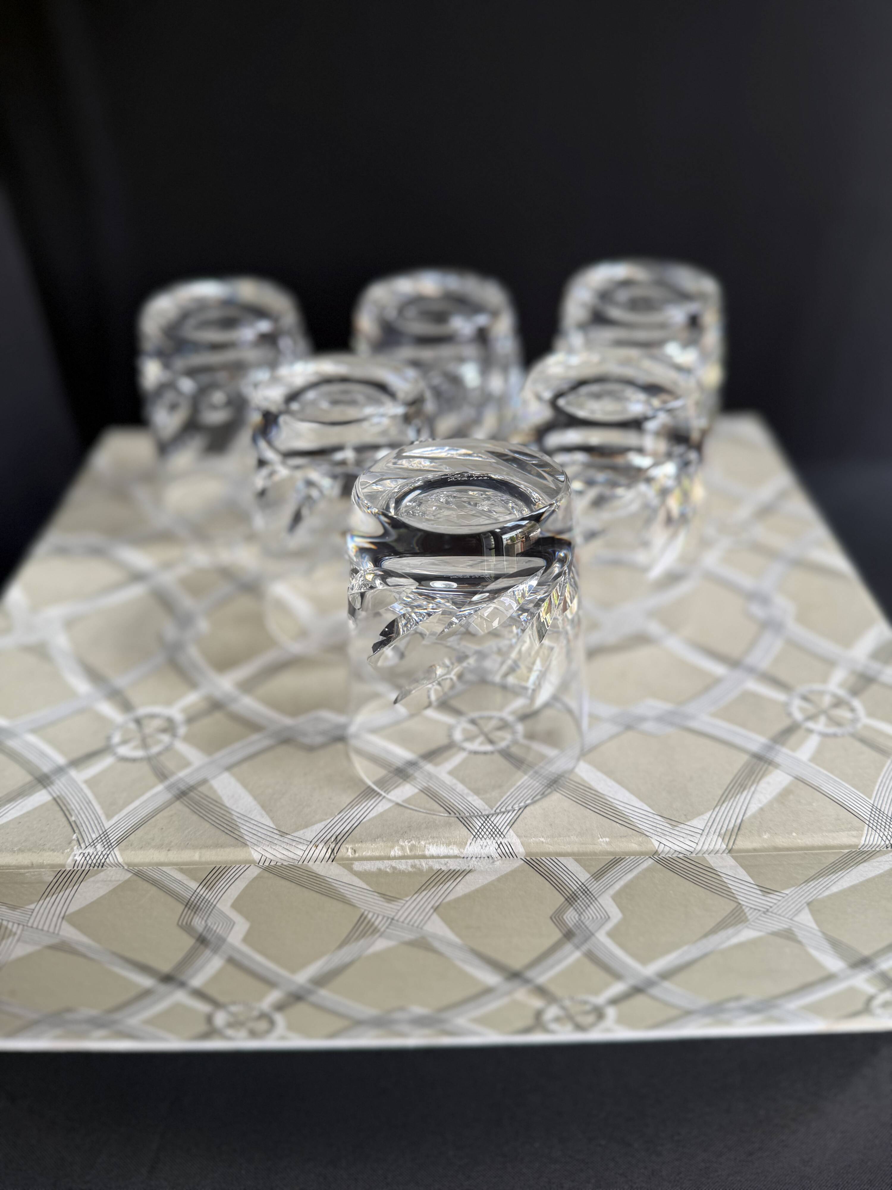 6 Lalique France Artois whisky glasses in a box