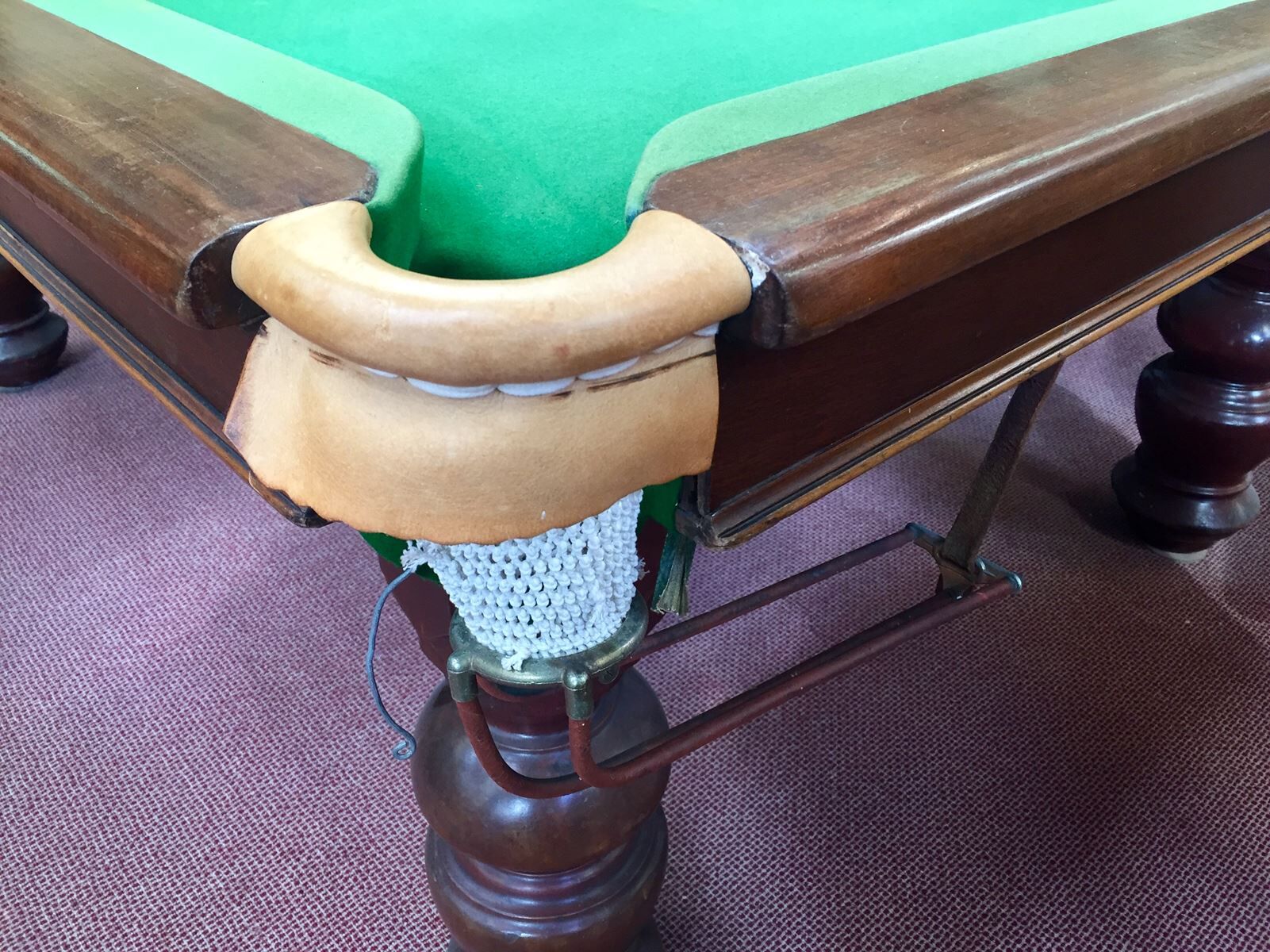English billiards 8 Victorian of the nineteenth century removable feet