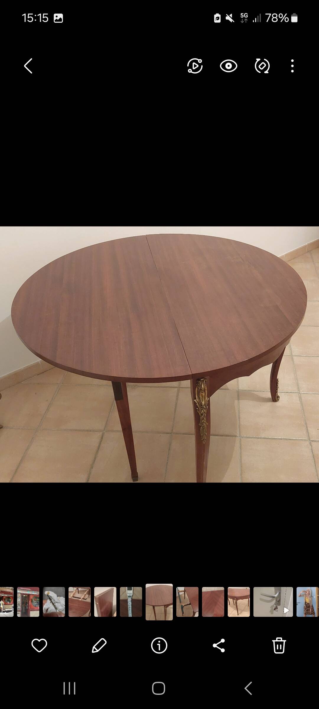 Half-moon table with extensions