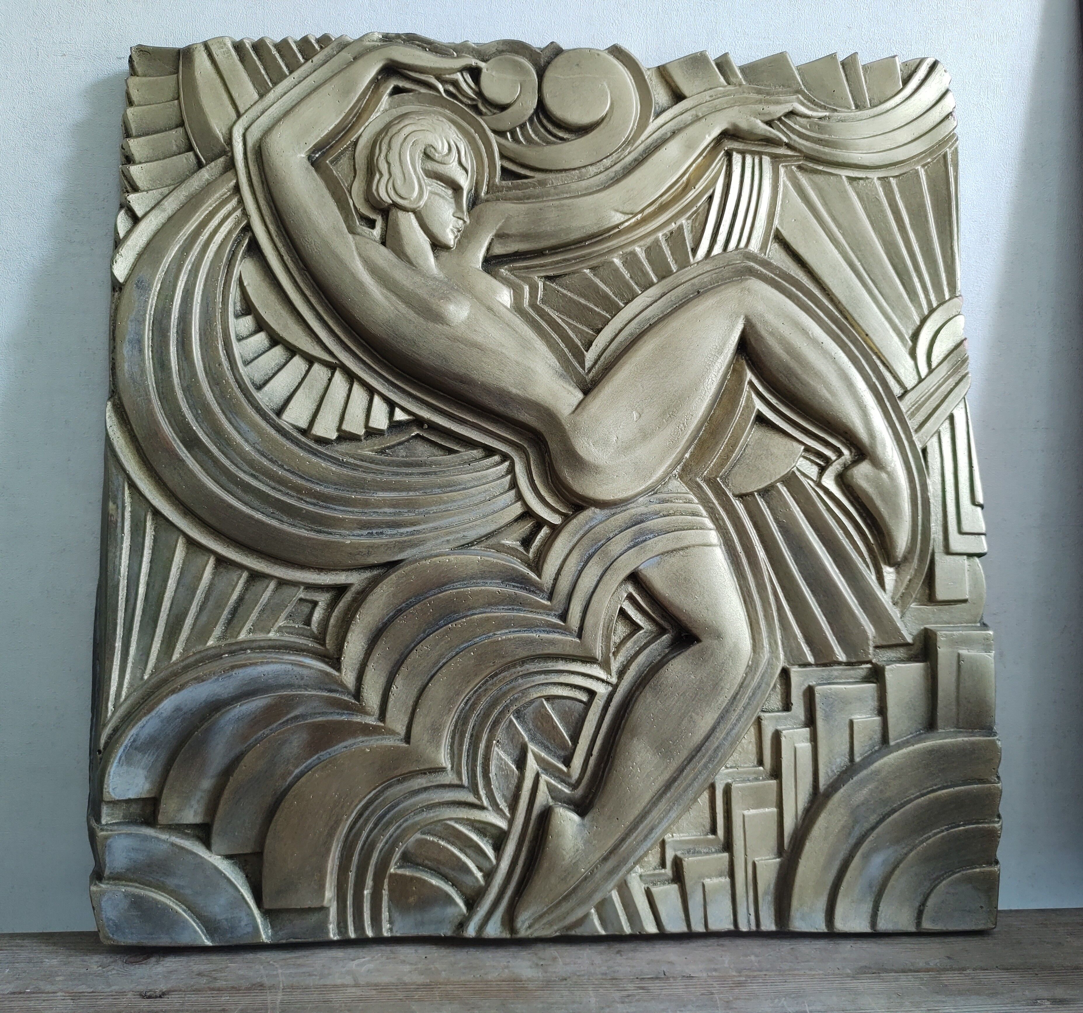 Bas-relief folies bergères