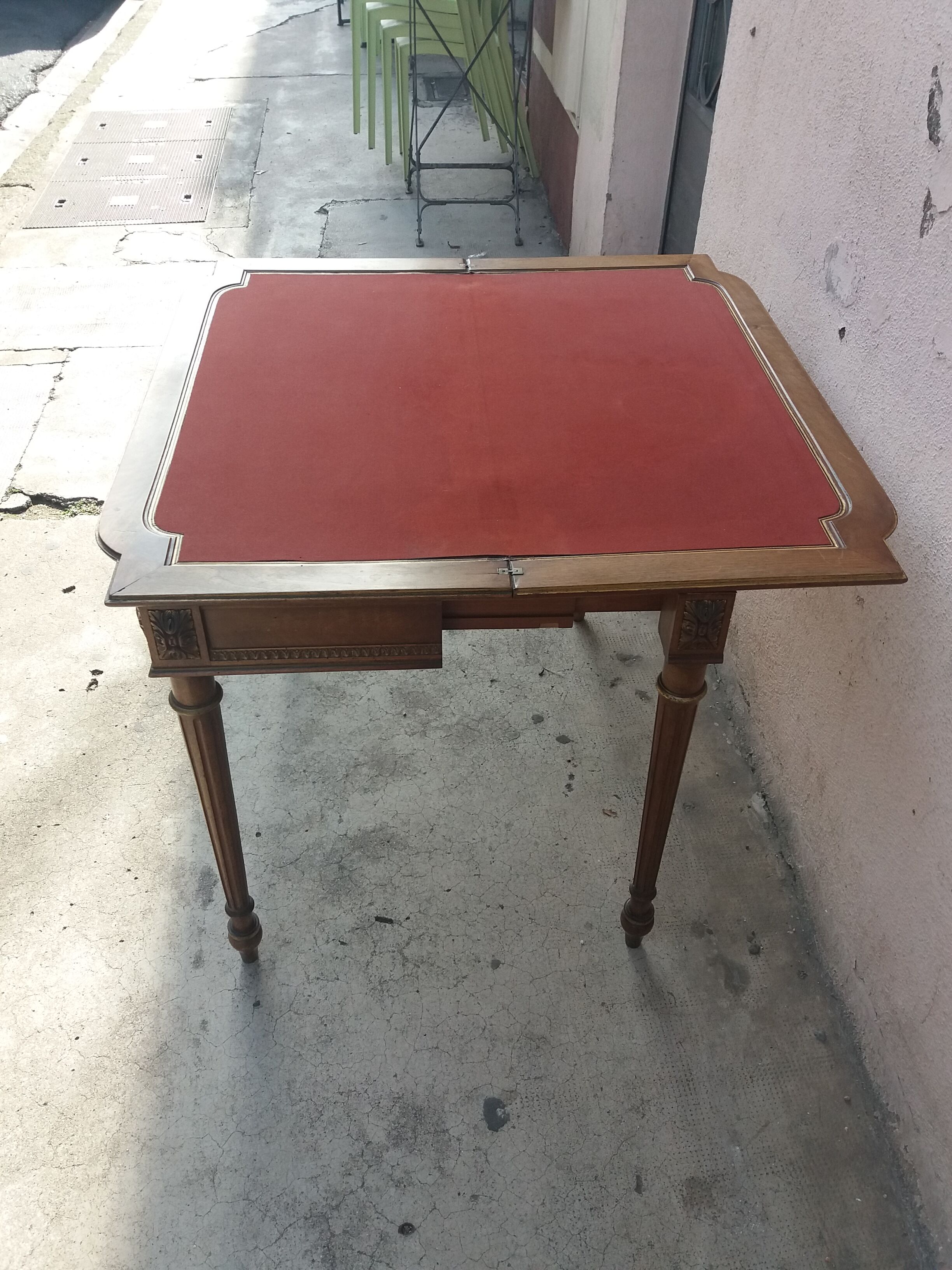 Console and table game at the end of the XIX century Walnut