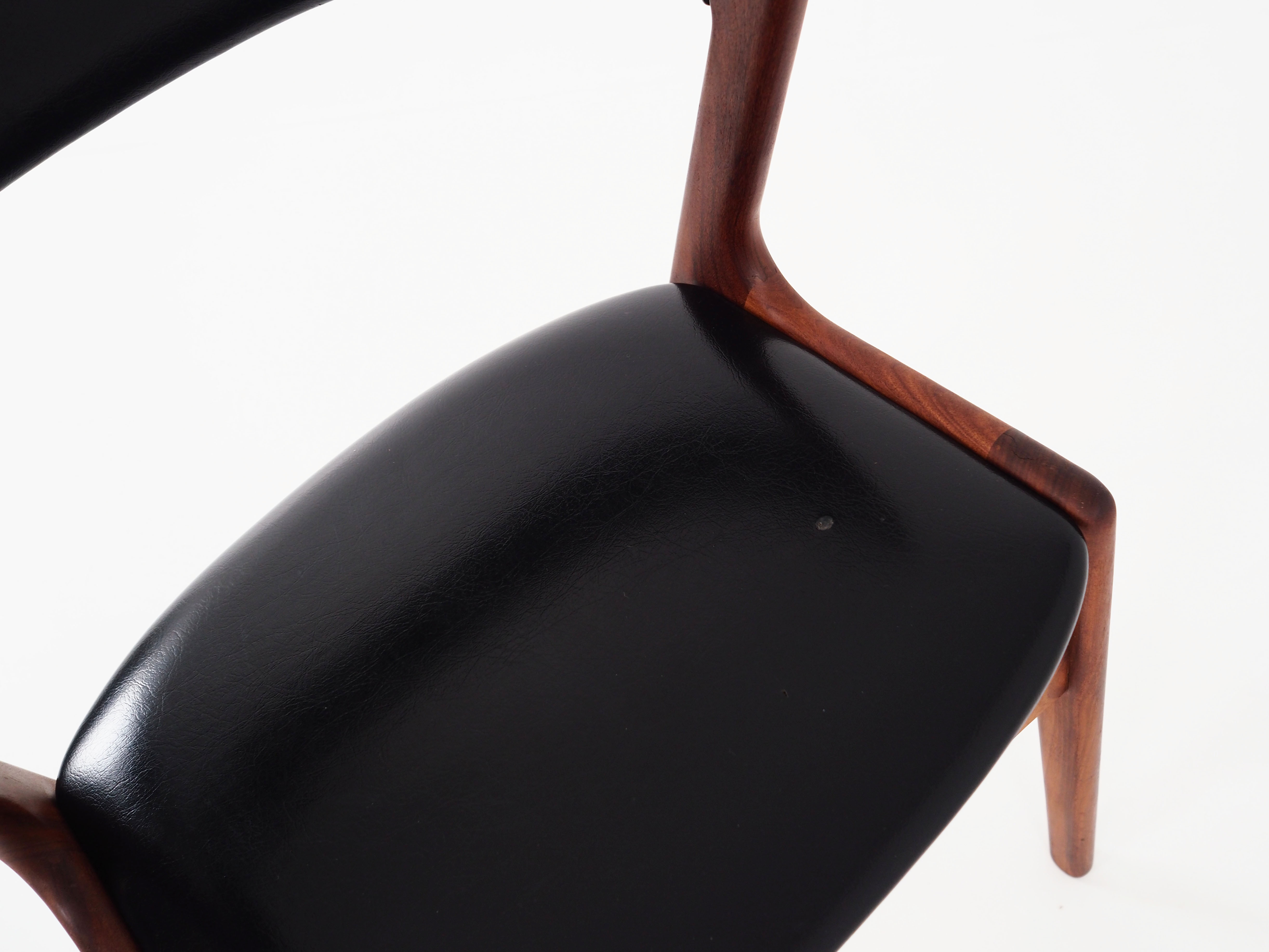 Fire  teak chair design by Kai kristiansen for Schou andersen, scandinavian design.