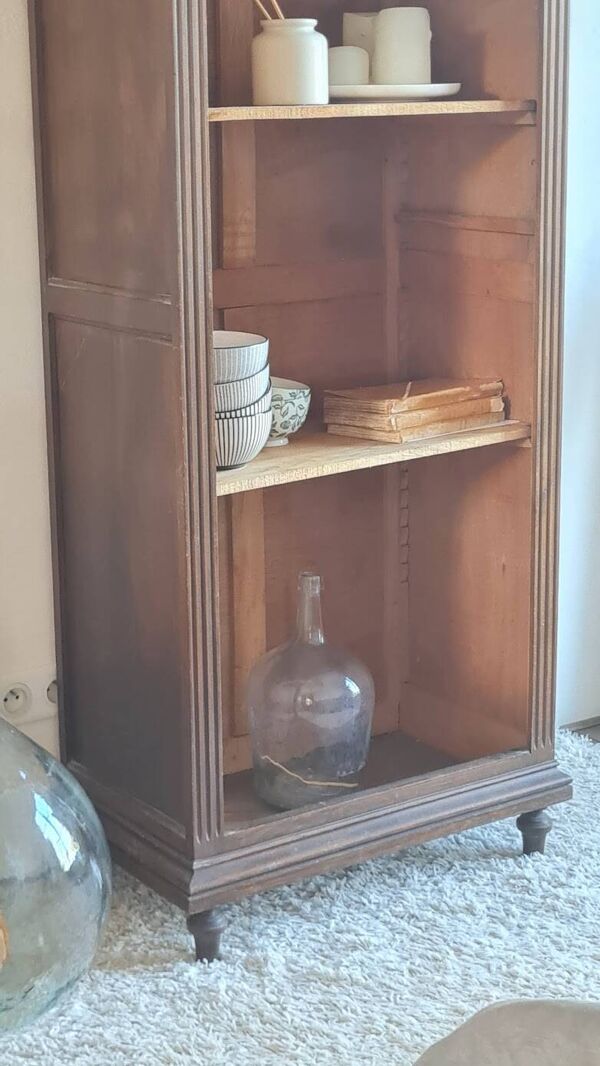 Armoire parisienne