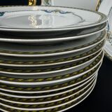 Service à dessert en porcelaine de Limoges Bernardaud avec plat et 12 assiettes