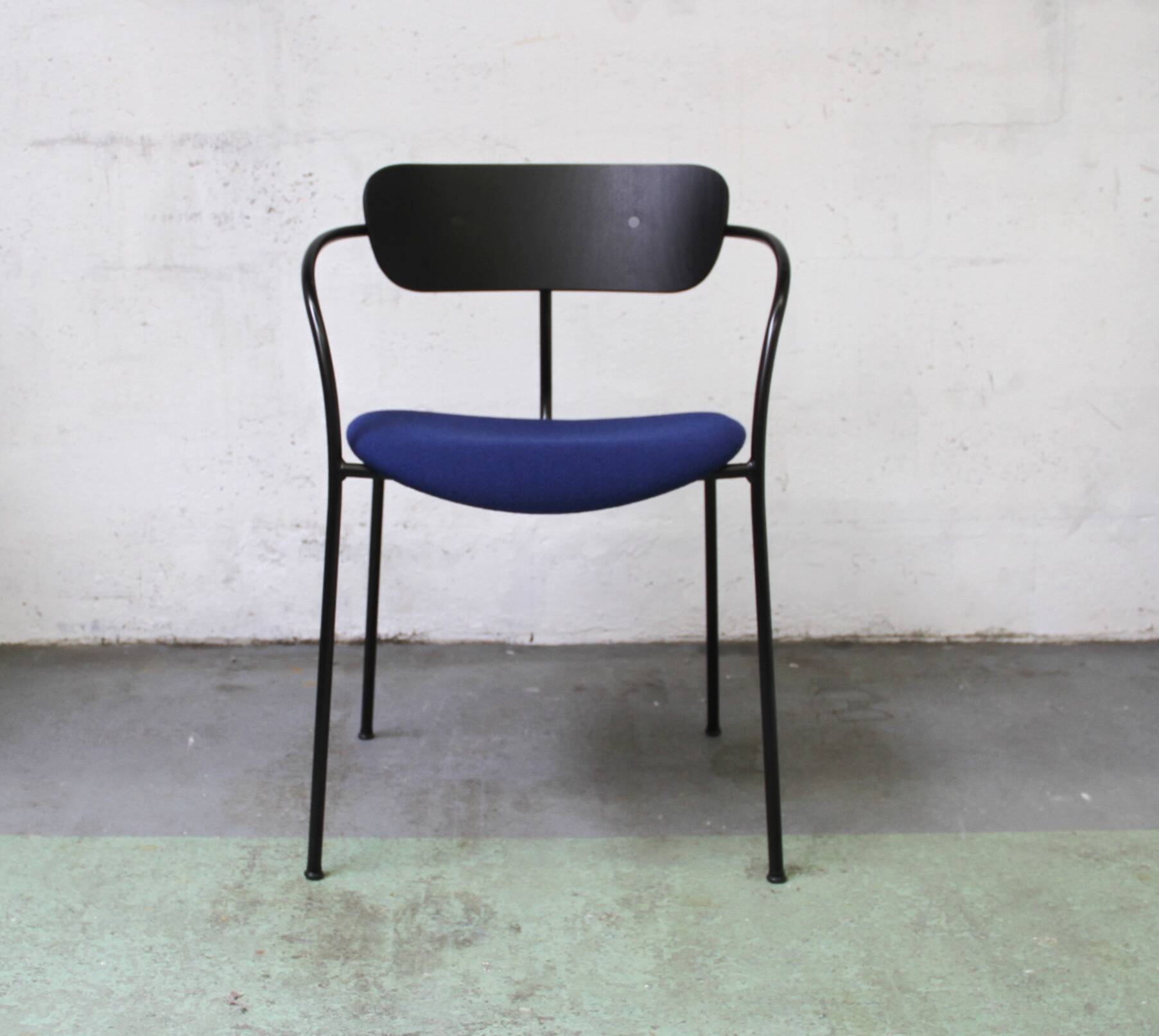 Chaise Pavilion AV4, & Tradition