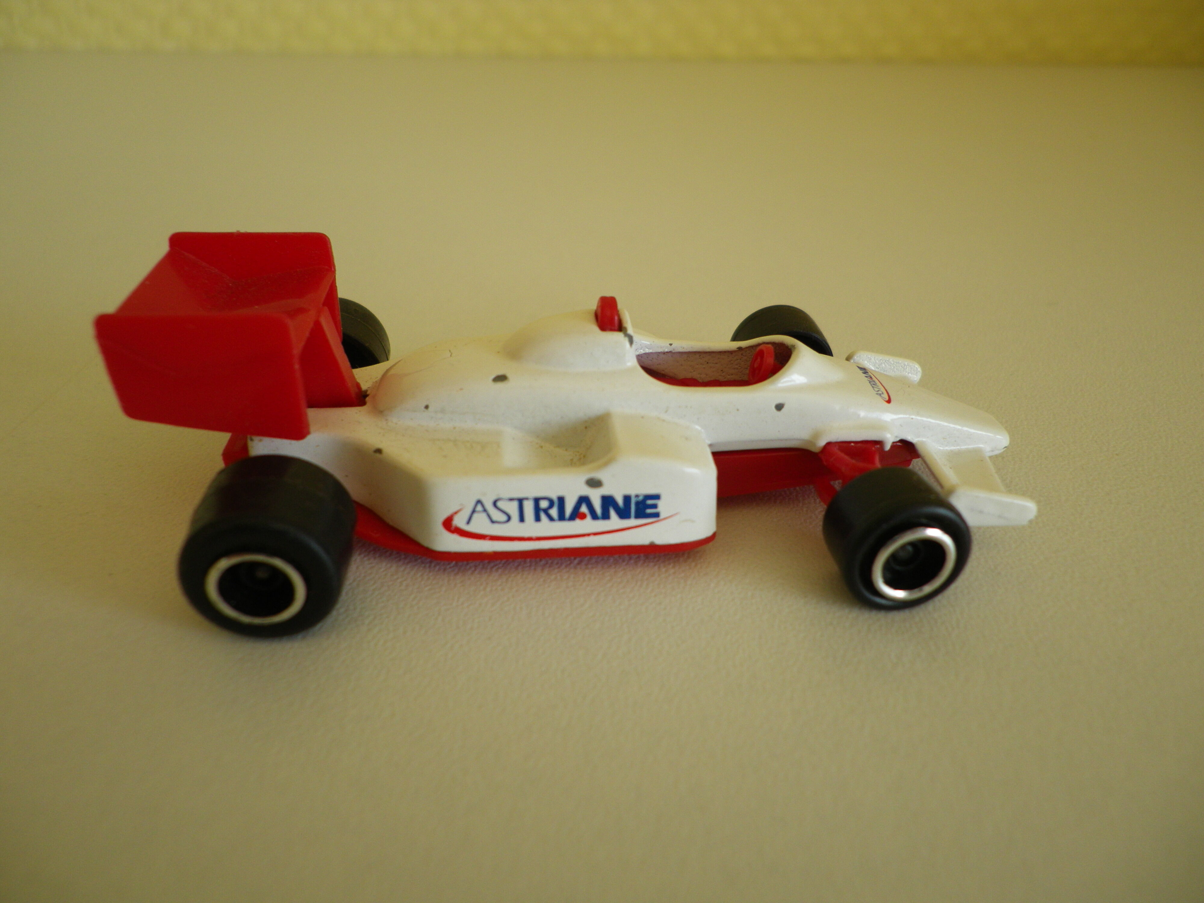 F1 Racing-Astriane, 1/55, Majorette, metal