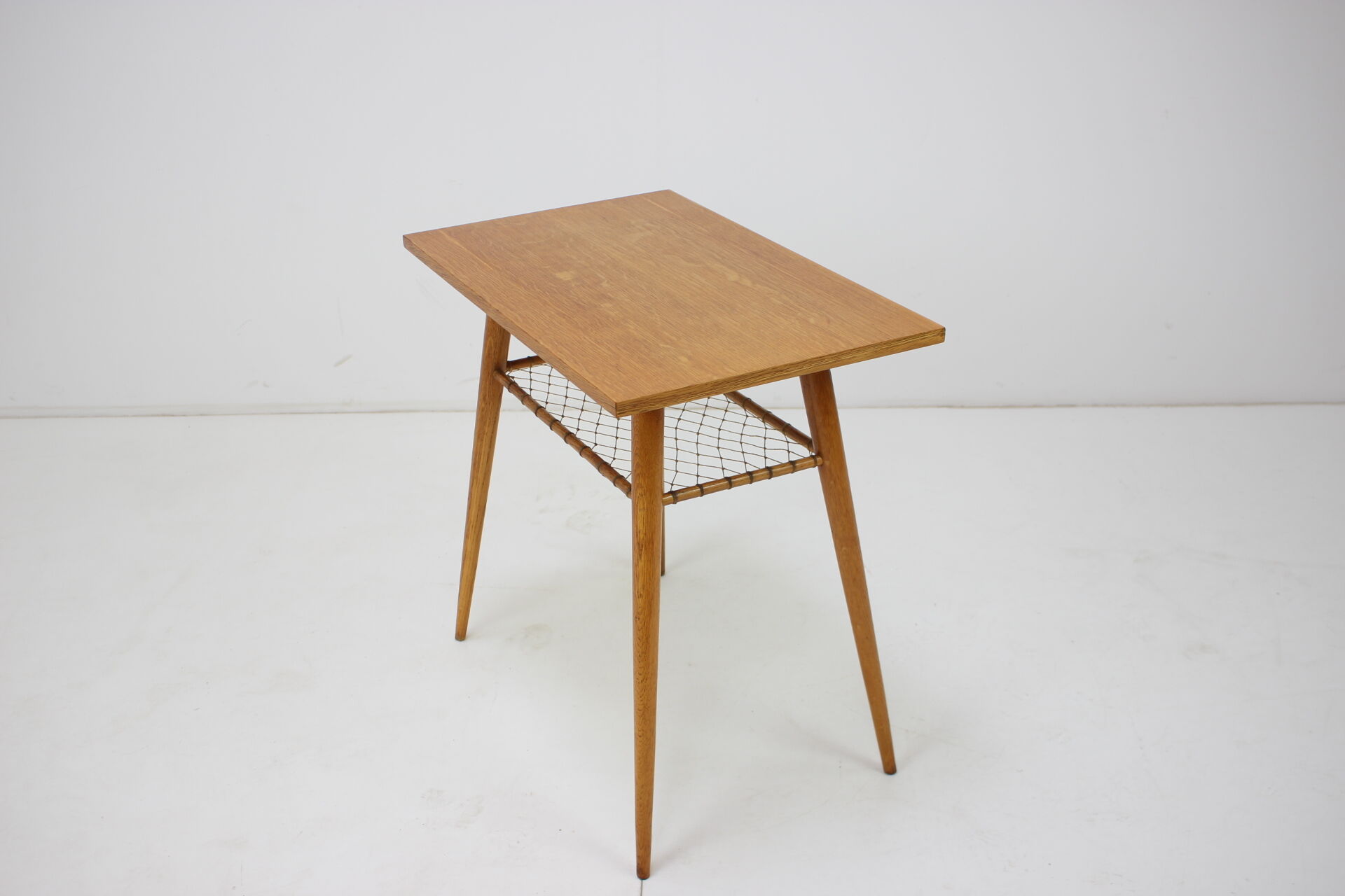 Table en chêne du milieu du siècle, années 1970.