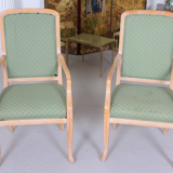 Paire de grands fauteuils chaises hautes vert tartan