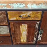 Buffet en bois coloré