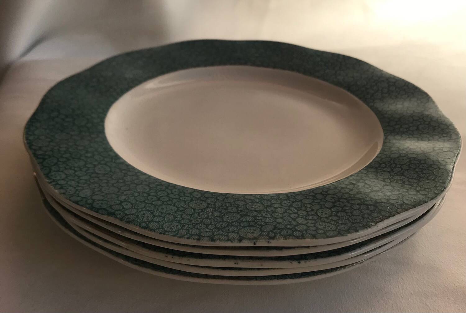 Set of 5 Wedgwood England plates