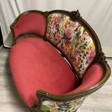 Paire de fauteuils en bois sculpté, XXème s.