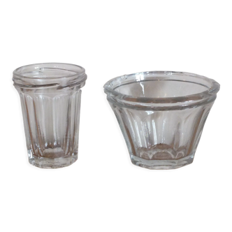 Lot 2 old jam jars in molded glass including a Bar le Duc