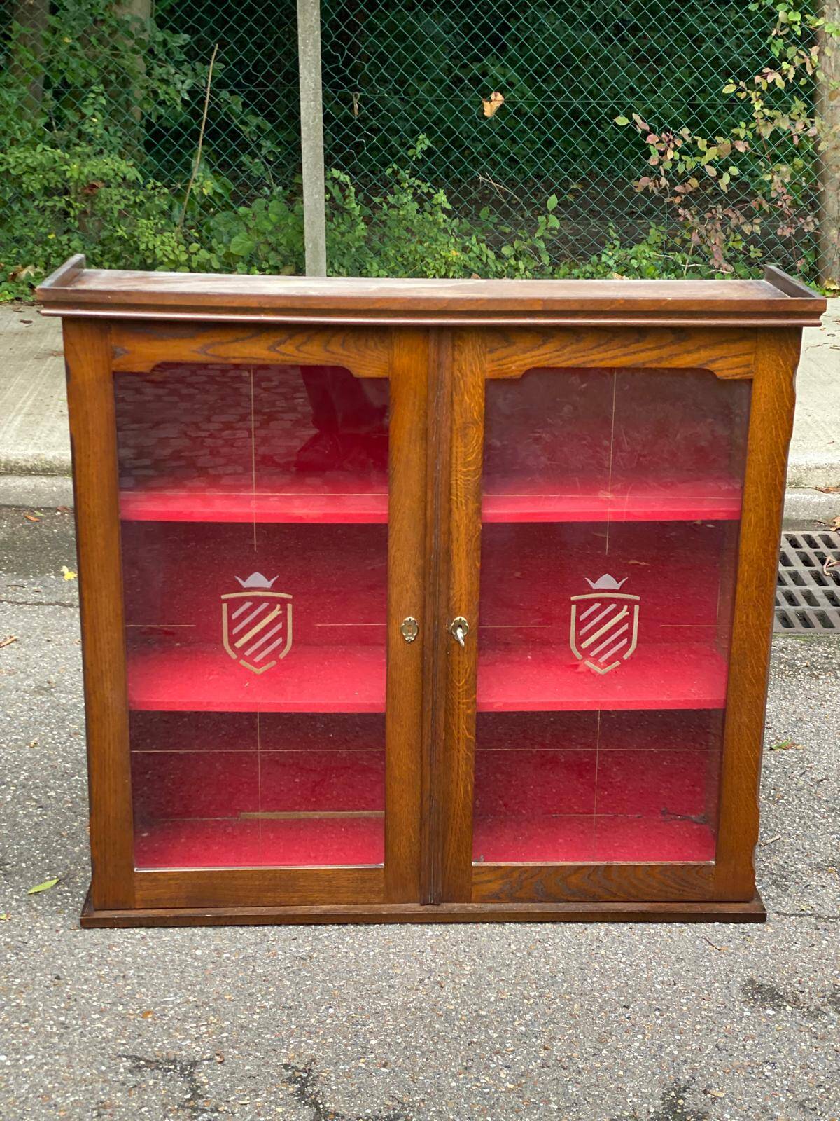 Basque Spanish wooden display cabinet buffet with 2 glass panels