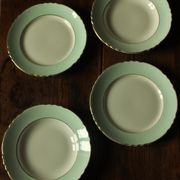 Lot 2 hollow plates and 2 green gilding plates Moulin des Loups