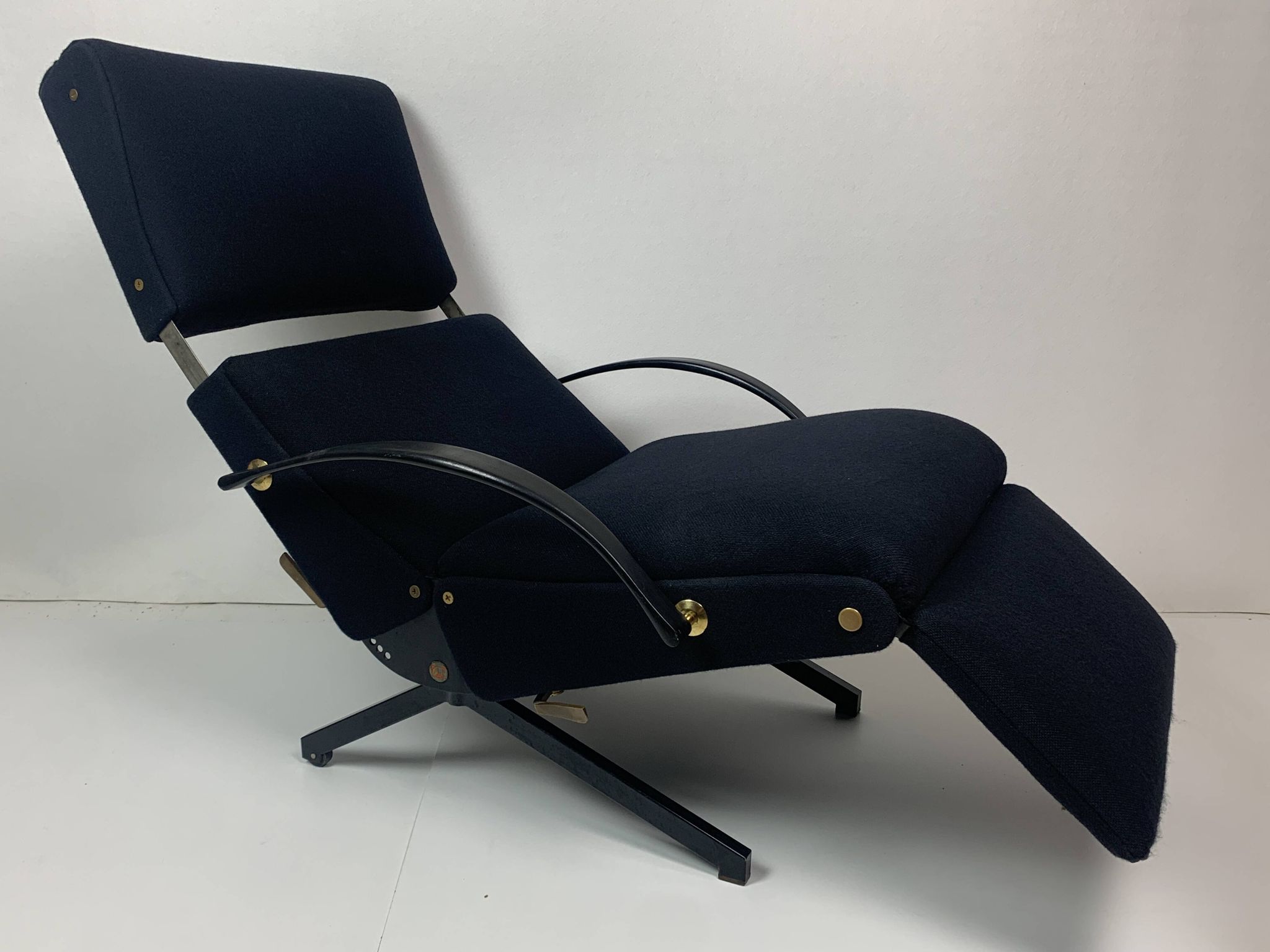 Midcentury dark navy blue Italian lounge chair by Osvaldo Borsani for Tecno, 1950s