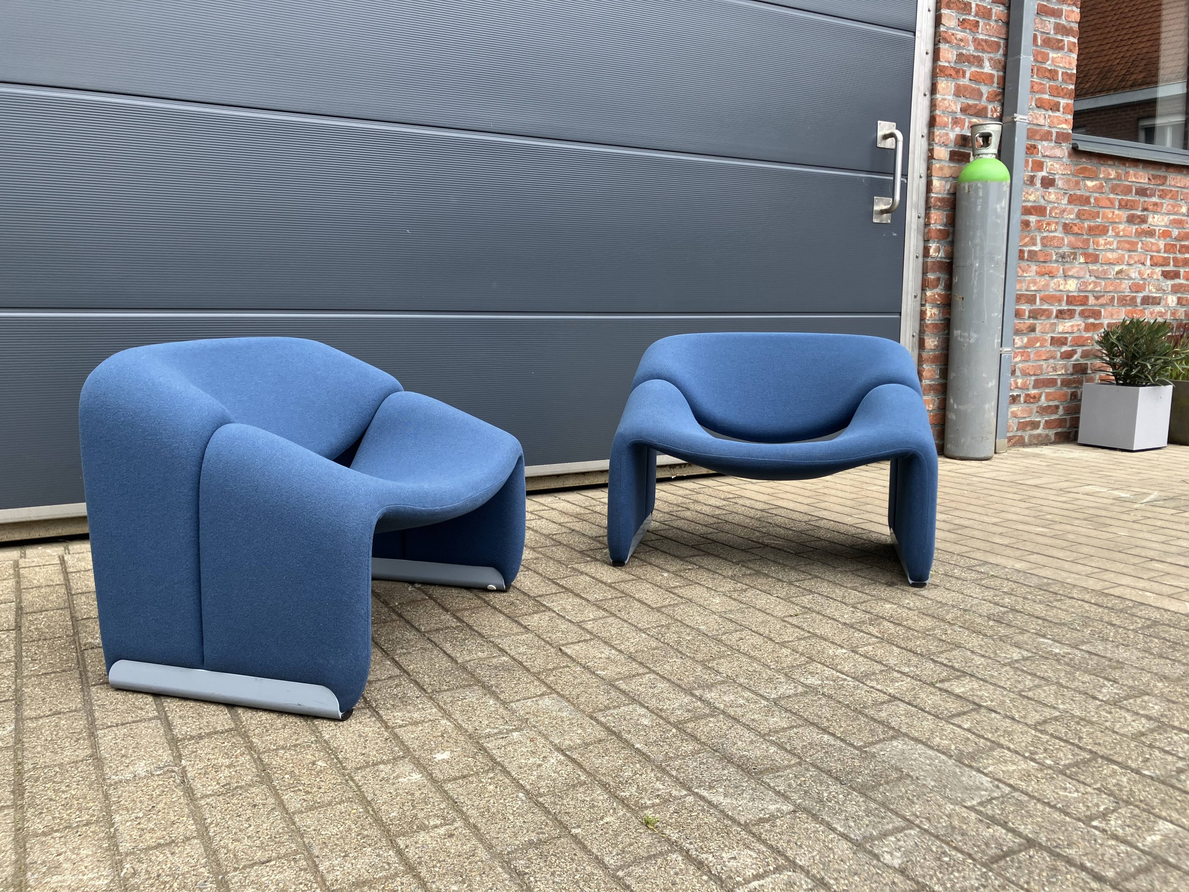 2x Artifort Groovy F598 (M-chair) blue, perfect state! Pierre Paulin