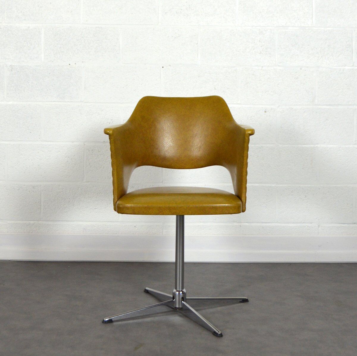 Swivel chair / office vintage 1950 vintage Chair