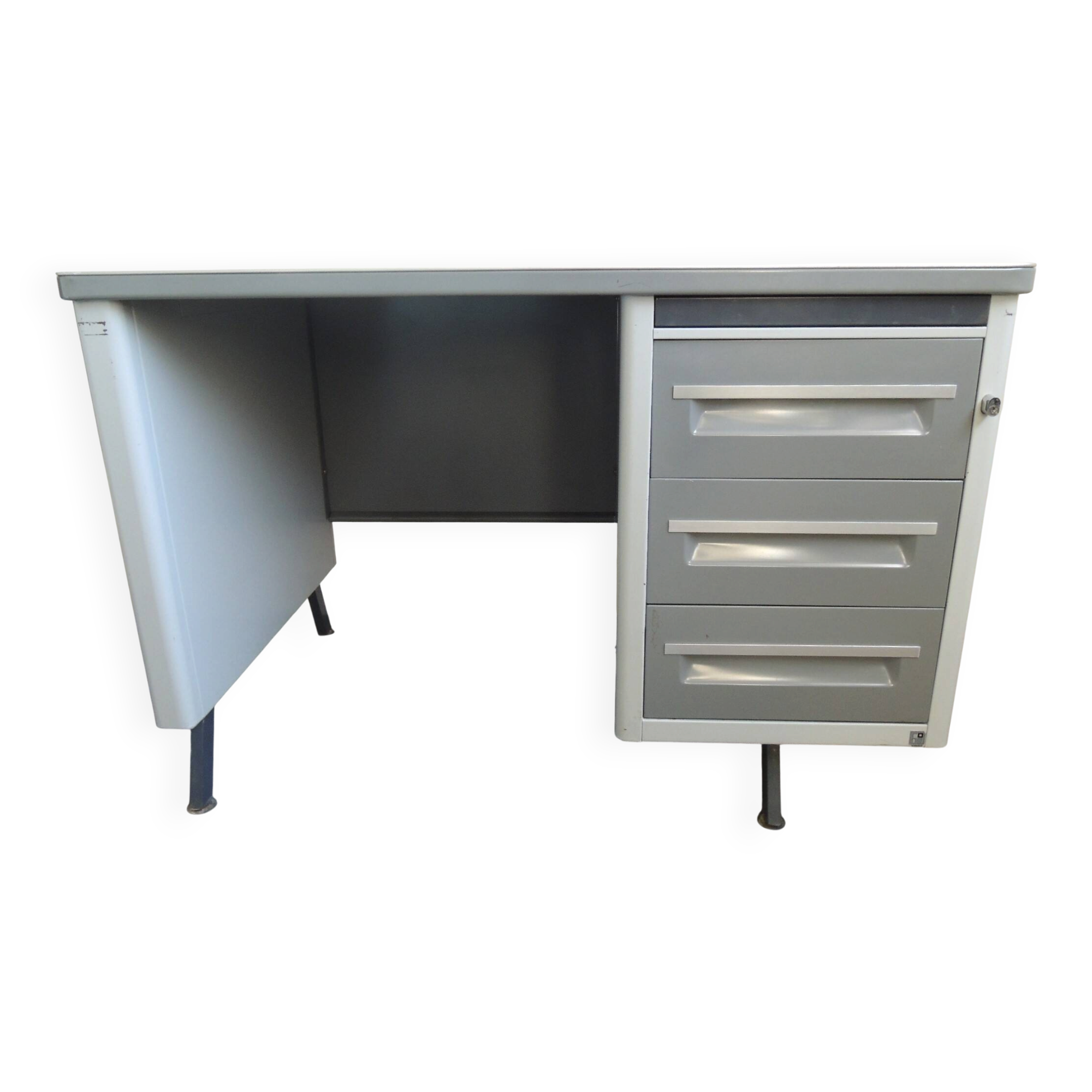 Bureau métallique