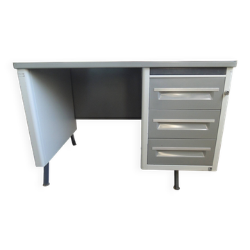 Metal desk
