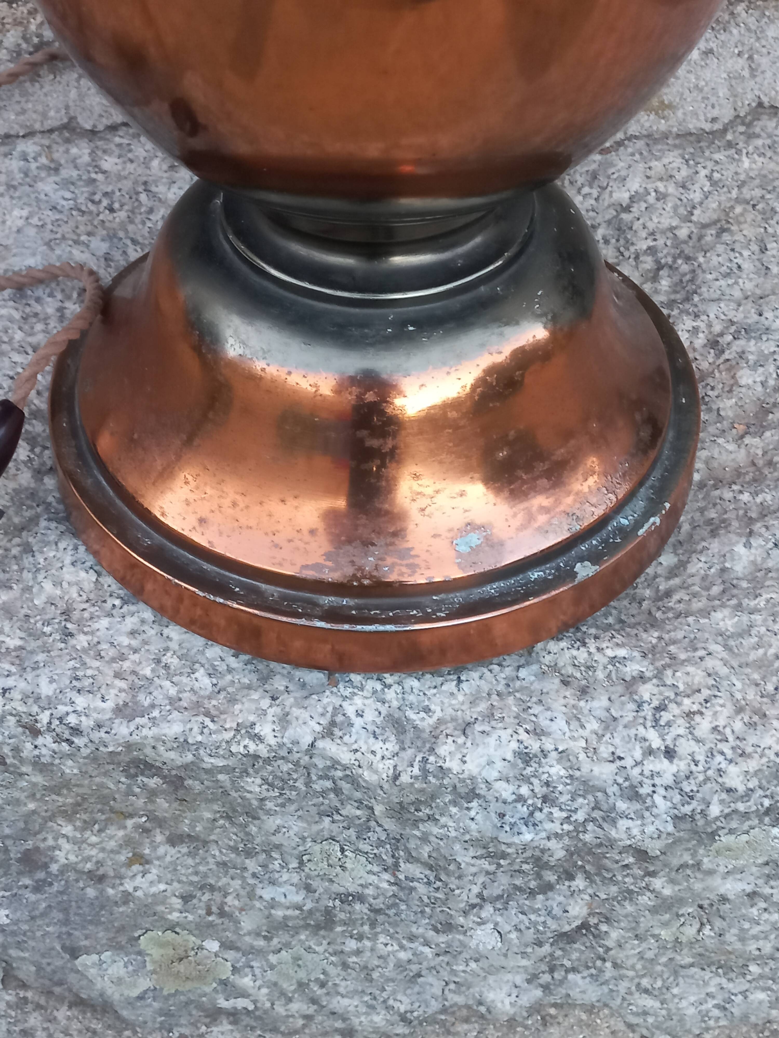 Art Deco tulip lamp in copper metal, 42.5cm from the 1930s.
