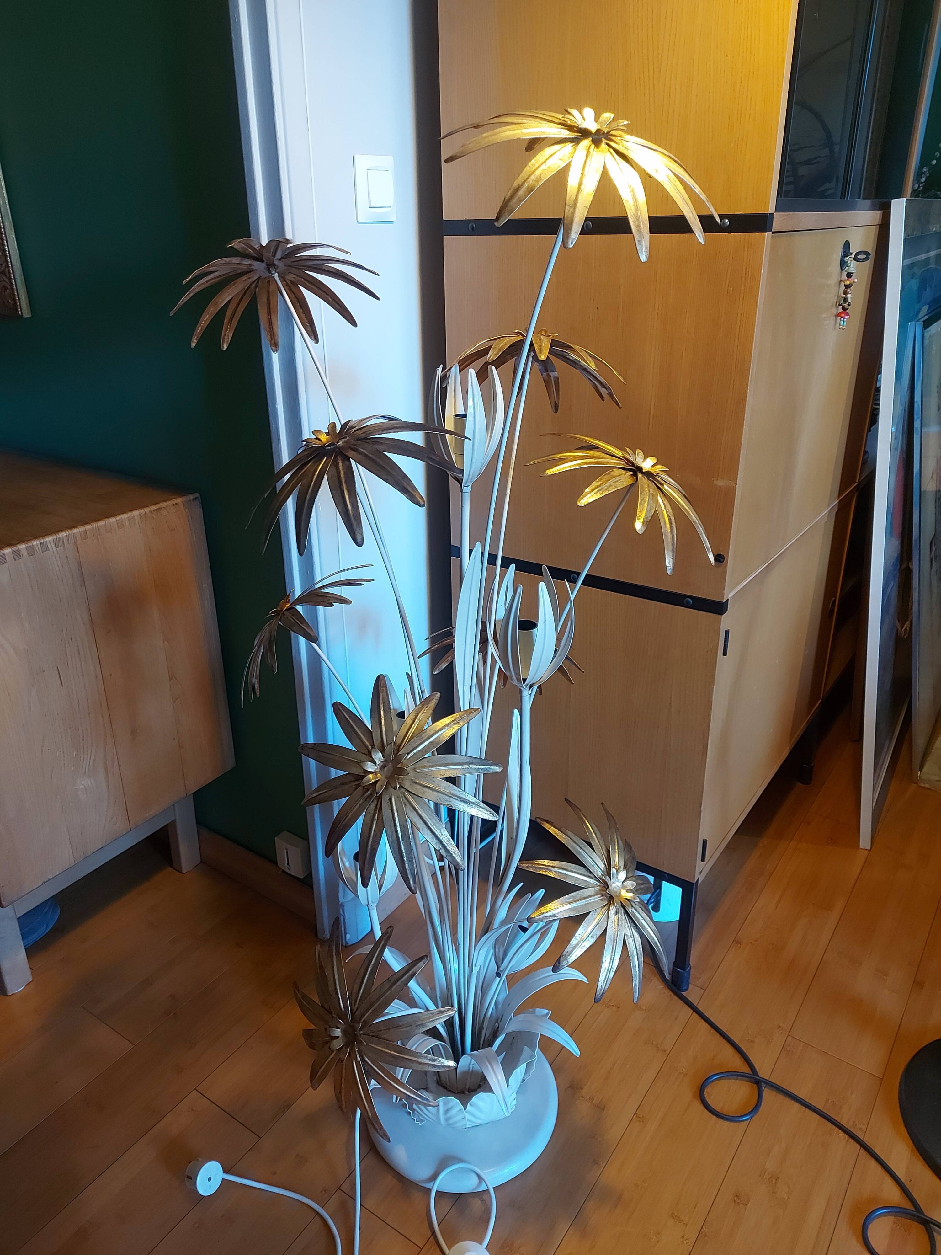 Flower floor lamp design 70'S , Hans Kögl