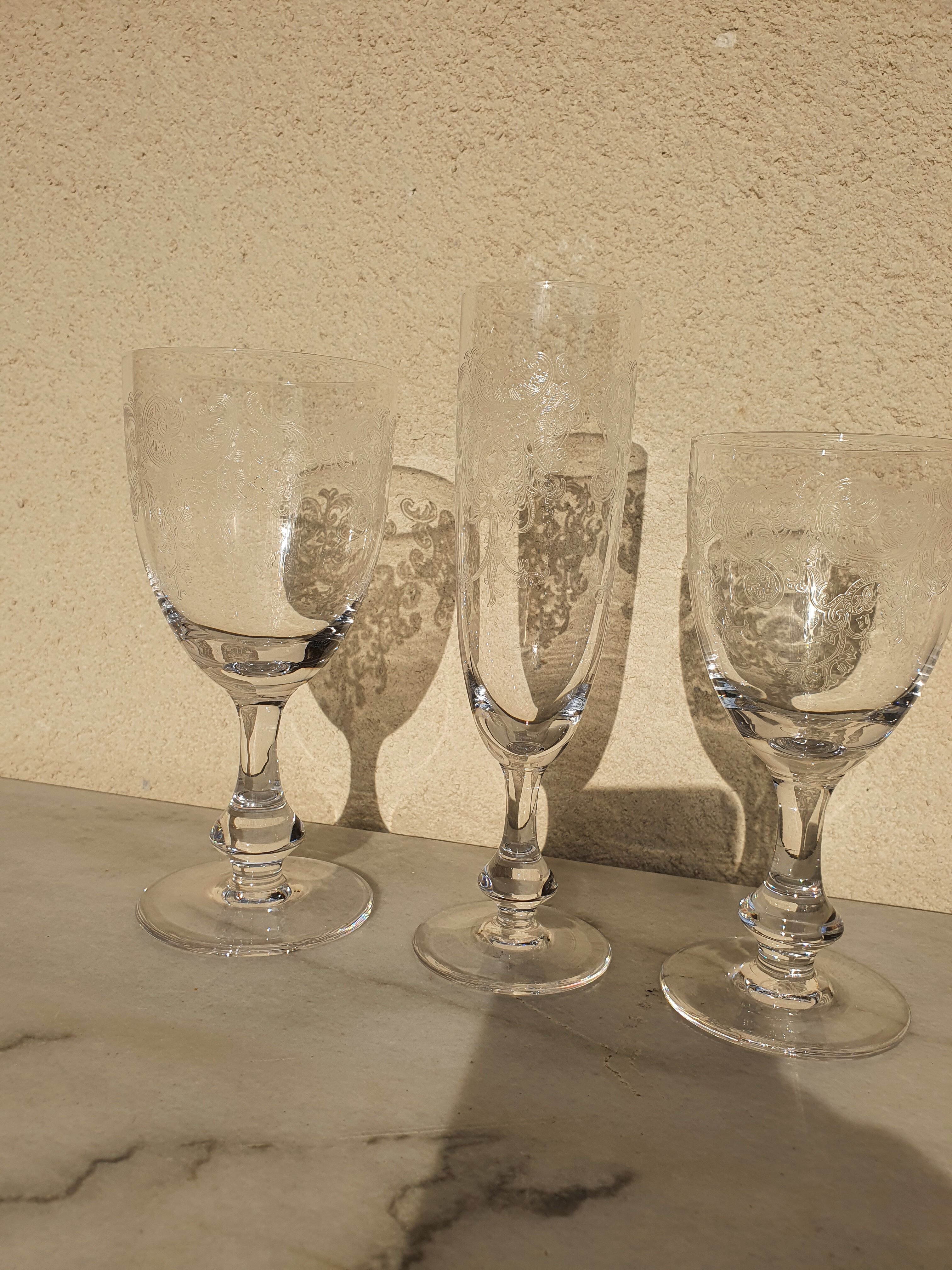 Royal Champagne 24 crystals glasses